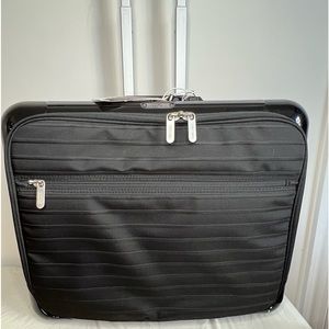 Rimowa Salsa Delux Carry On Suitcase